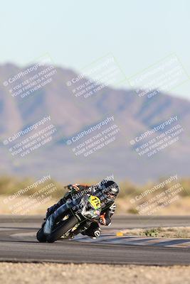 media/Dec-07-2025-CVMA (Sun) [[3e7d2de5dc]]/Race 17-Amateur Formula Middleweight/